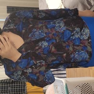 Eight sixty floral blue top